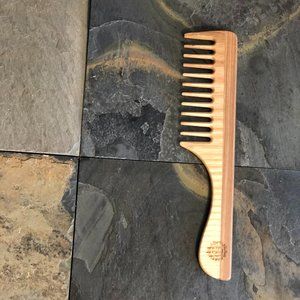 Eco-Friendly Comb Wide Tooth Handle made by TEK